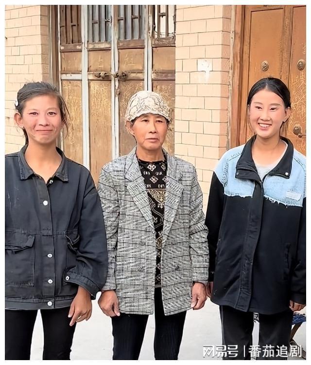 直言讨厌故意提起伤心事的人害怕怼脸拍j9九游会登录烤牌姑娘私生活受打扰(图8)