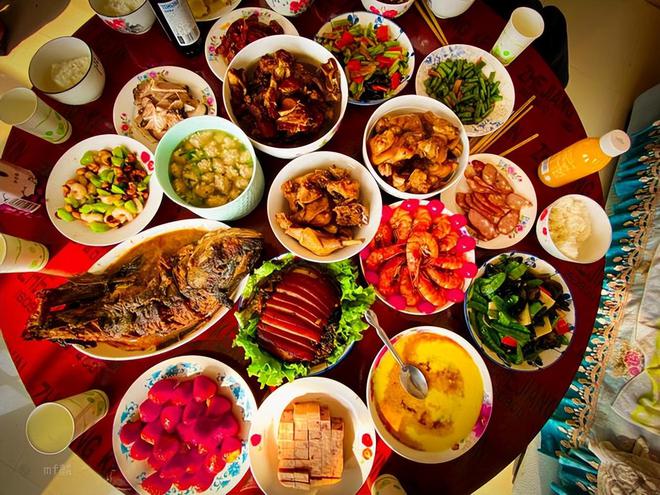 过中国美食后回国面对白人饭简直生不如死九游会登录j9入口首批免签来华老外尝(图13)